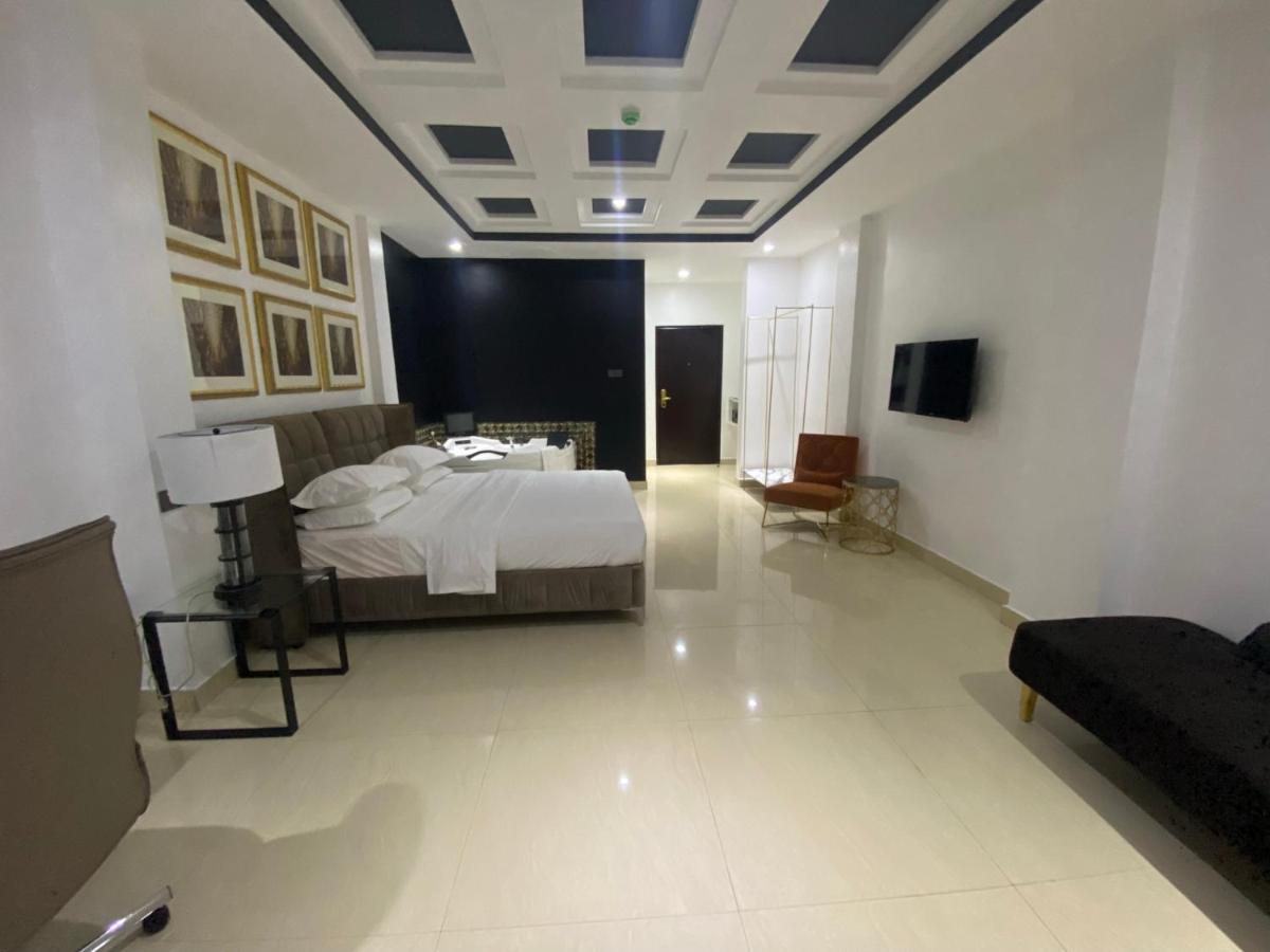 Muse Boutique Hotel Enugu Buitenkant foto