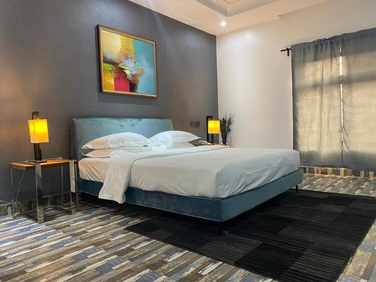 Muse Boutique Hotel Enugu Buitenkant foto