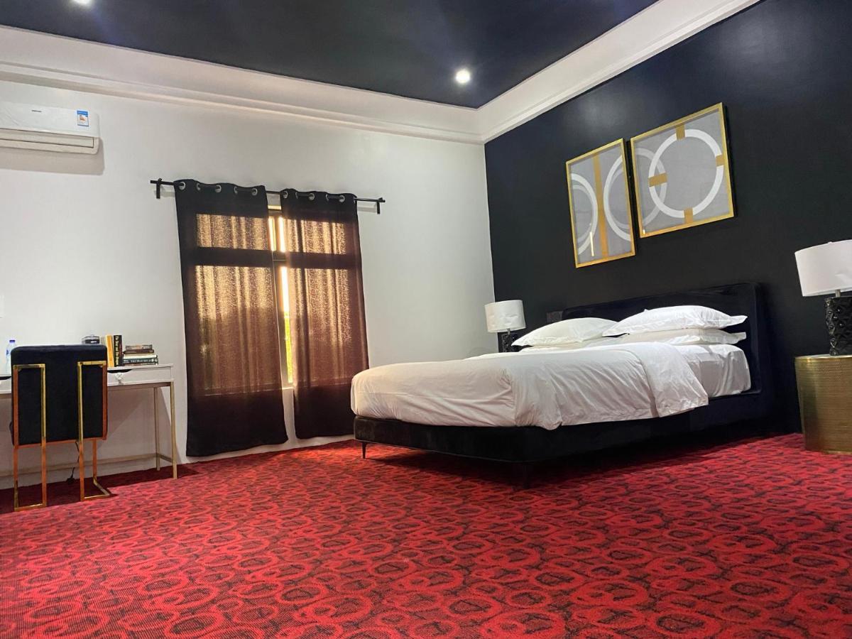 Muse Boutique Hotel Enugu Buitenkant foto