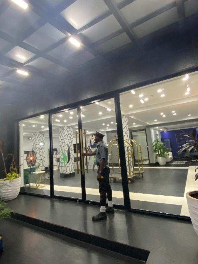 Muse Boutique Hotel Enugu Buitenkant foto