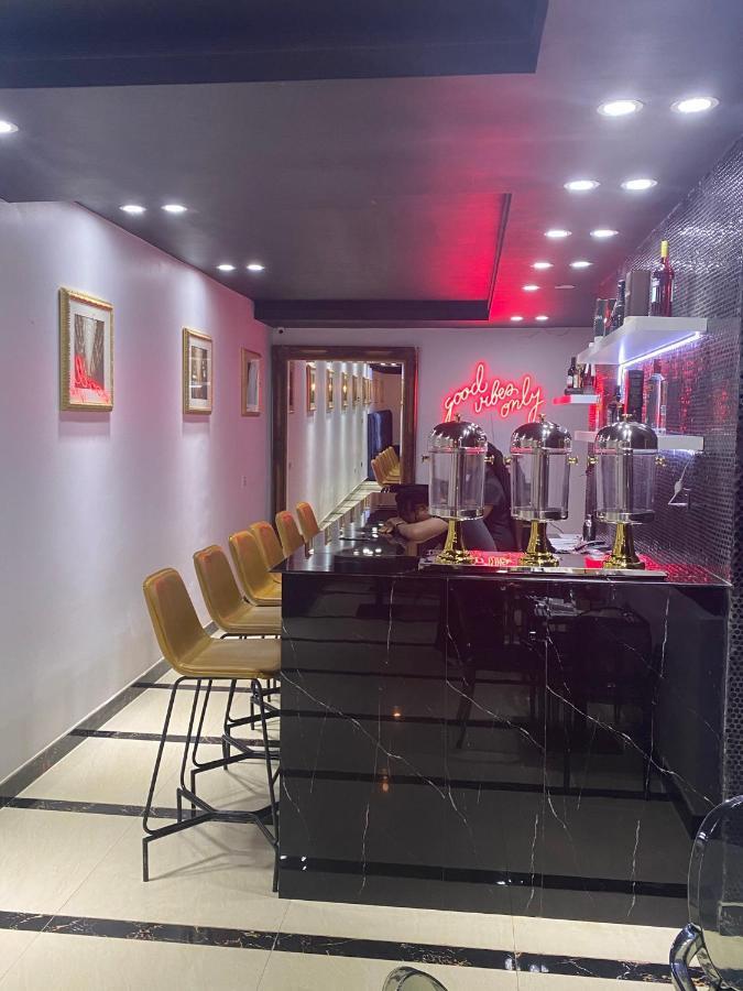 Muse Boutique Hotel Enugu Buitenkant foto