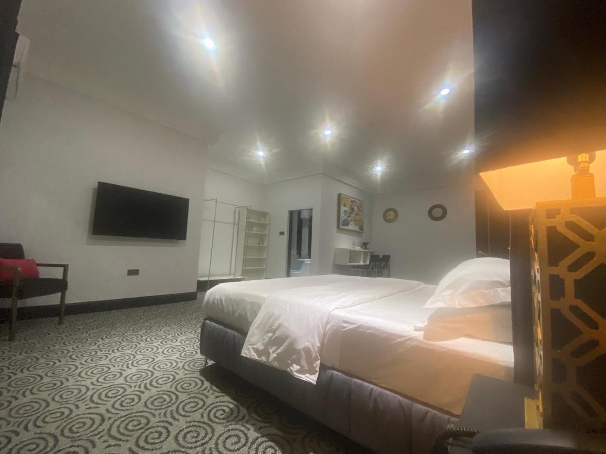 Muse Boutique Hotel Enugu Buitenkant foto