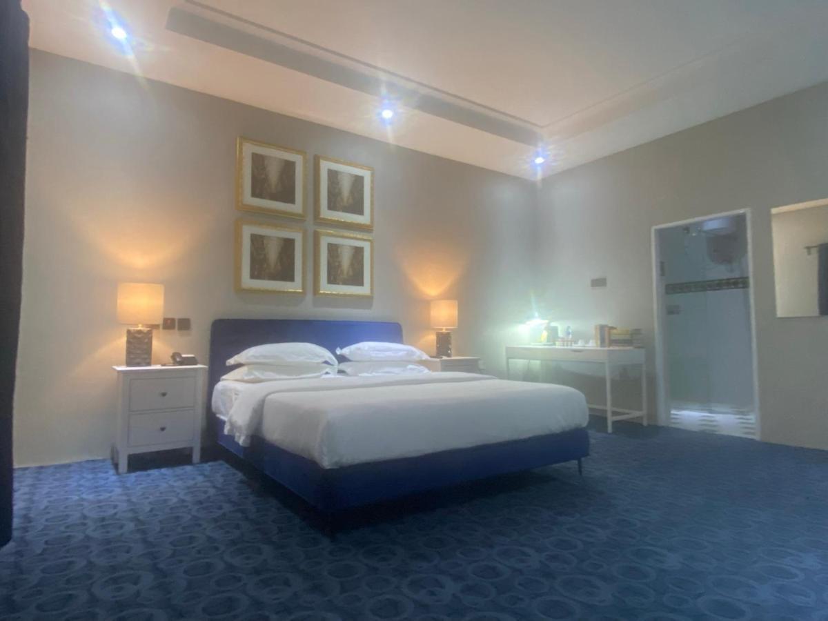 Muse Boutique Hotel Enugu Buitenkant foto