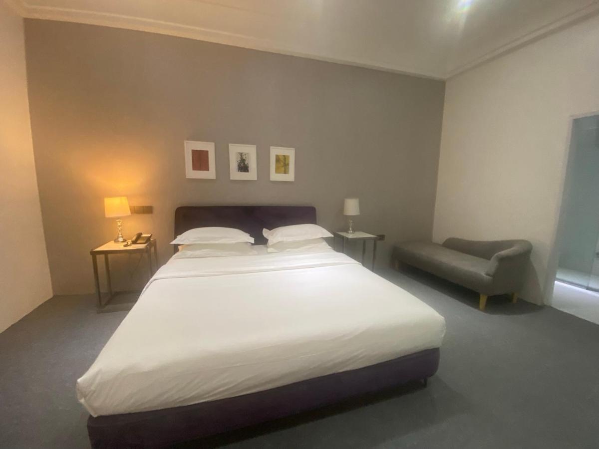 Muse Boutique Hotel Enugu Buitenkant foto