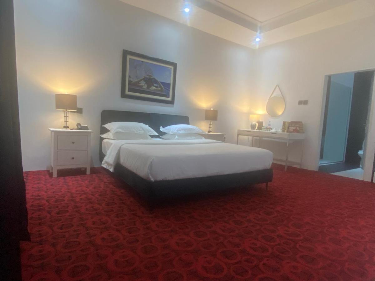 Muse Boutique Hotel Enugu Buitenkant foto