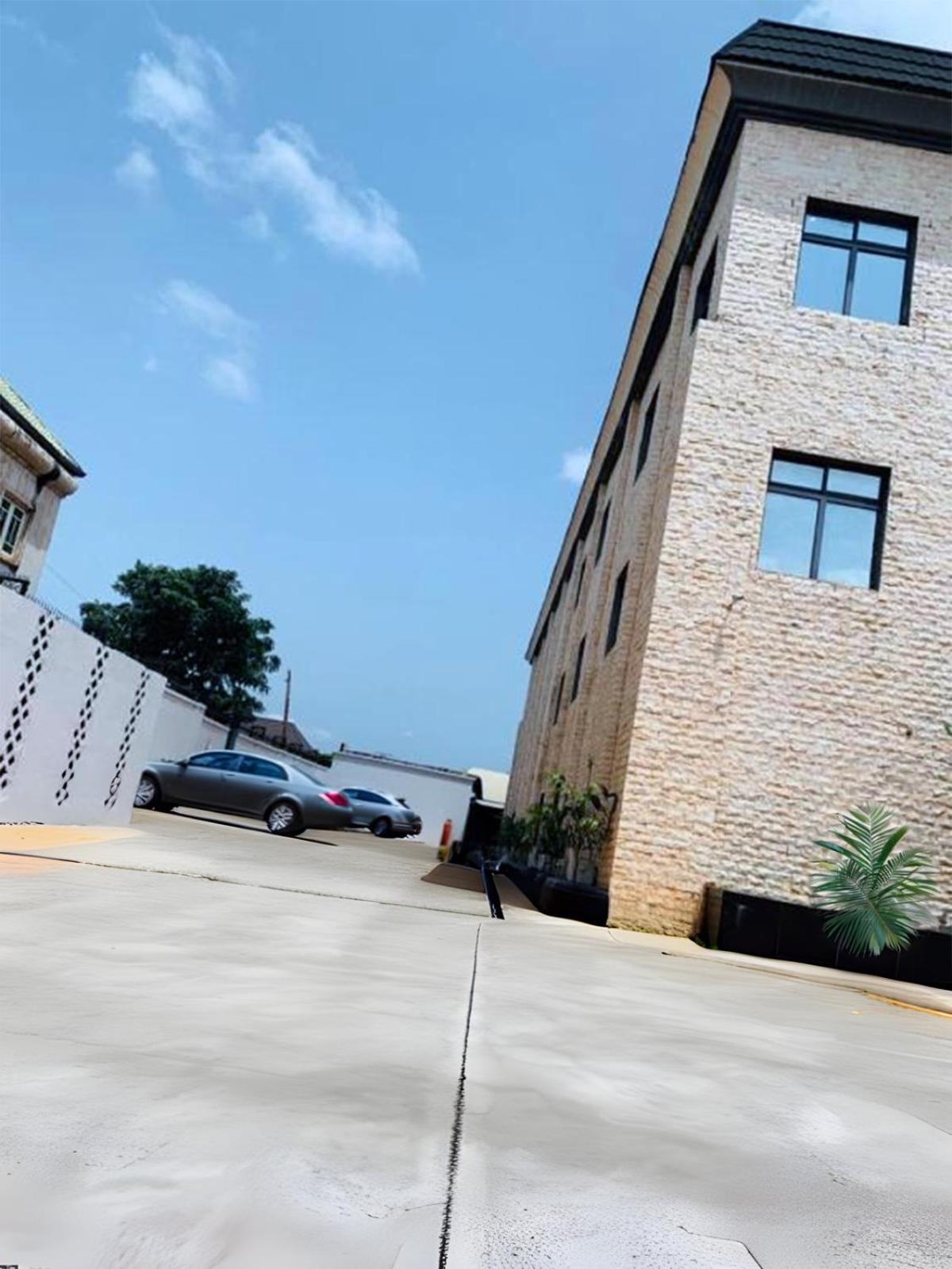 Muse Boutique Hotel Enugu Buitenkant foto